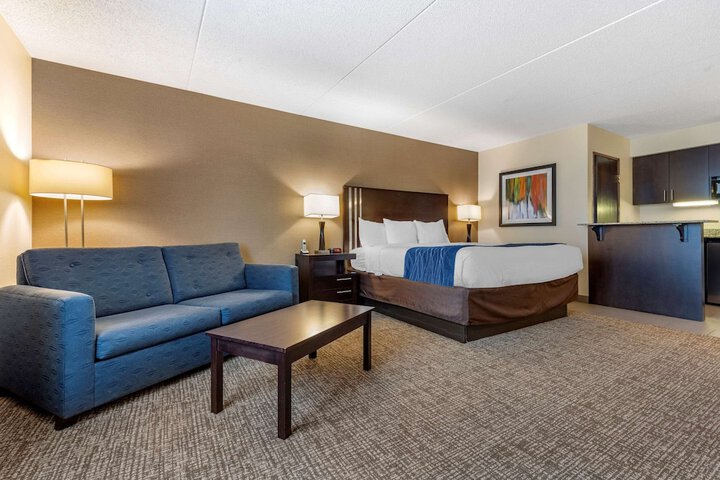 Room 20 of 33
