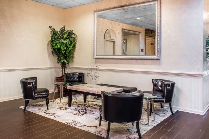 Clarion Hotel Philadelphia International Airport