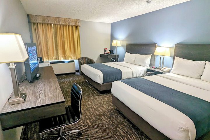 Room 8 of 17