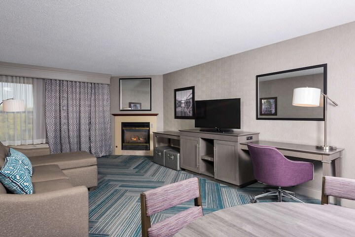 Room 10 of 43