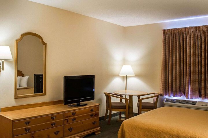 Quality Inn & Suites Bellville - Mansfield