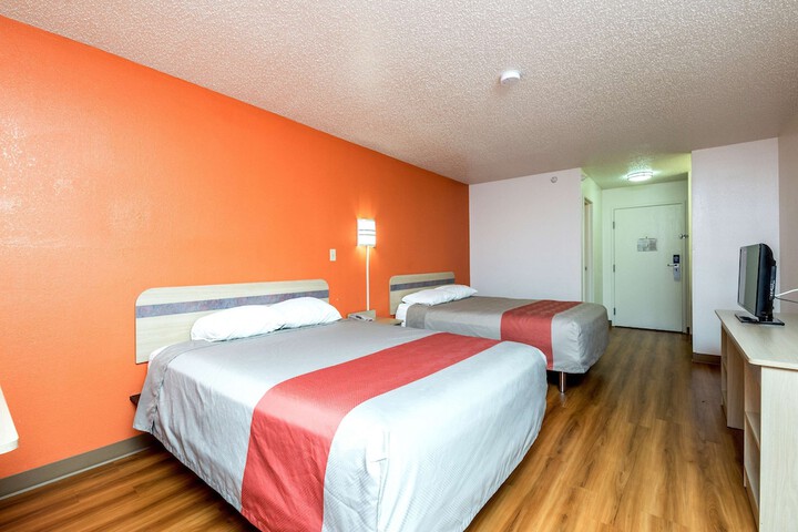 Room 35 of 42