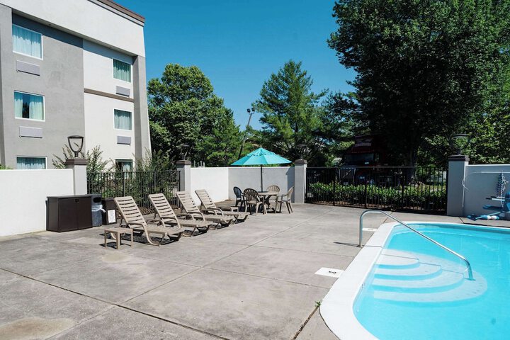 Pool 13 of 142