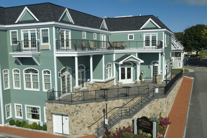 Union Bluff Hotel & Meeting House
