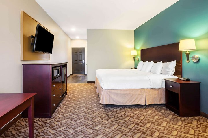 Room 13 of 29