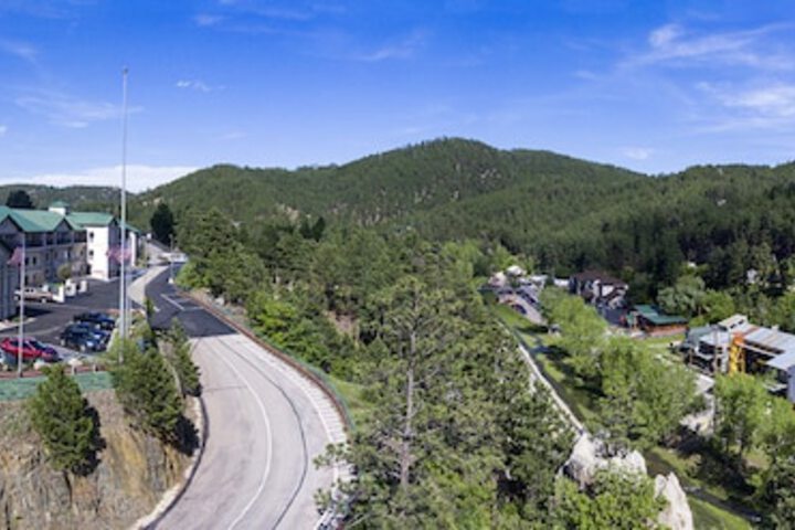 Ramada by Wyndham Keystone Near Mt. Rushmore