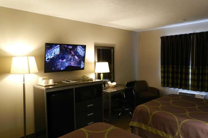 Room 18 of 25