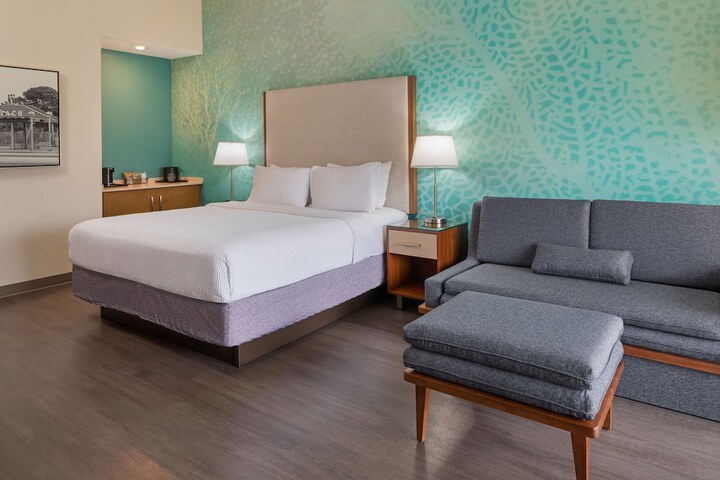 Courtyard by Marriott San Diego Del Mar / Solana Beach