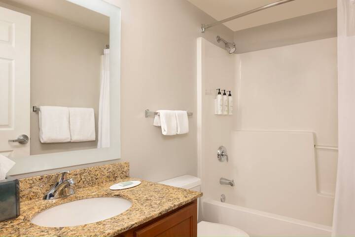 Towneplace Suites by Marriott Findlay