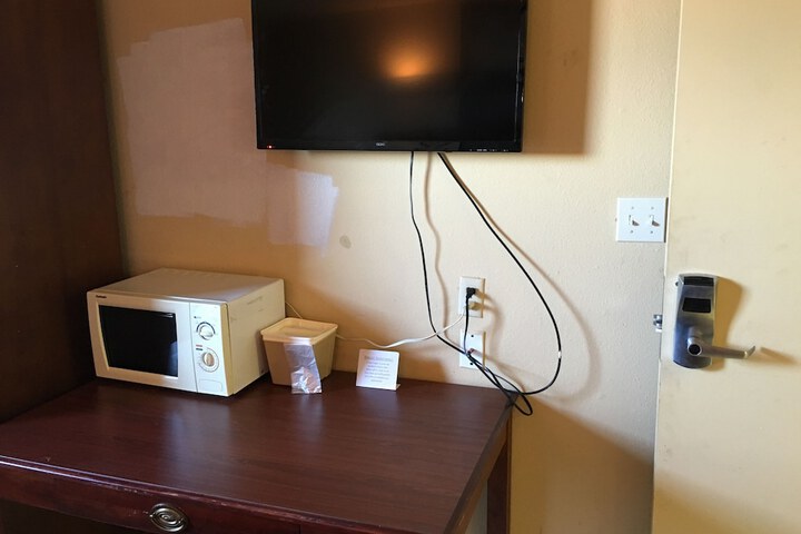 Room 37 of 38