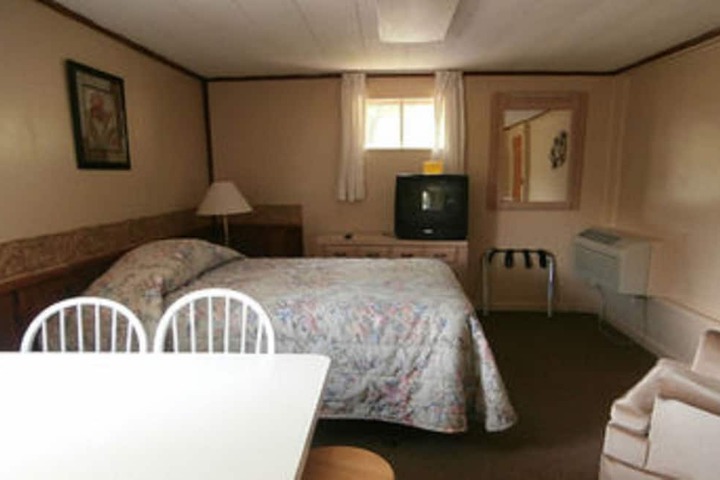 Riverbend Lodging