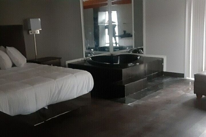 Room 26 of 37