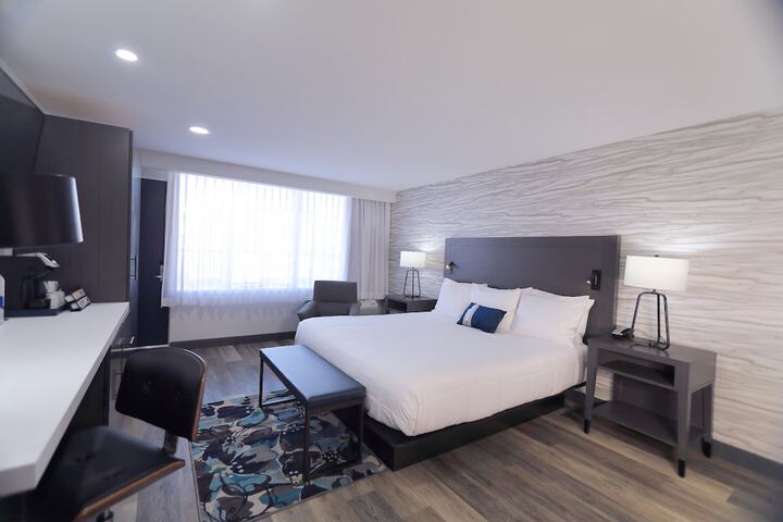 Room 8 of 24