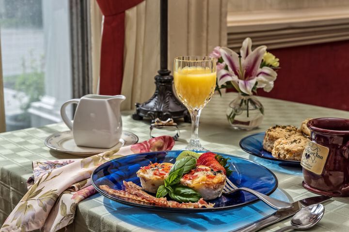 Breakfast/Coffee Service 50 of 68