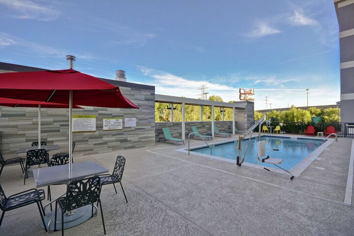 Pool 10 of 45