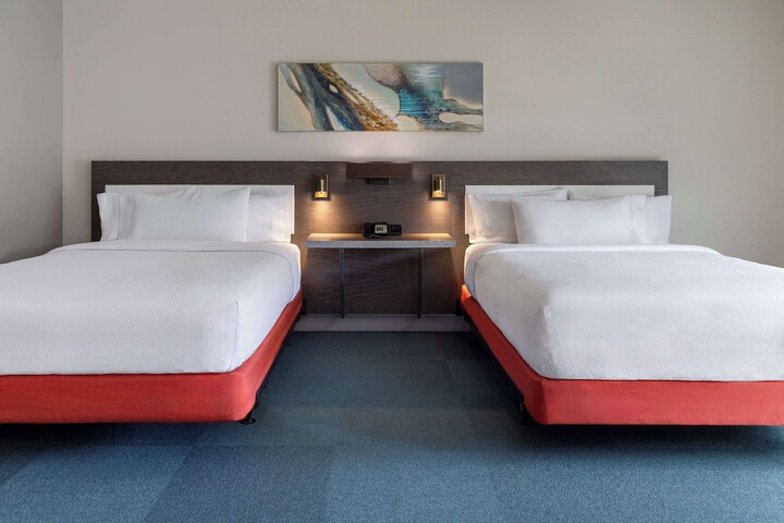 Room 47 of 173