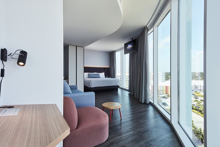 Room 31 of 62