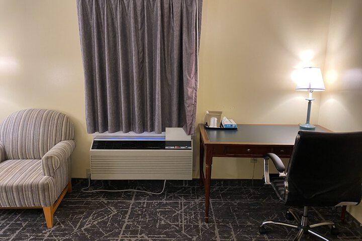 Knights Inn & Suites Dublin