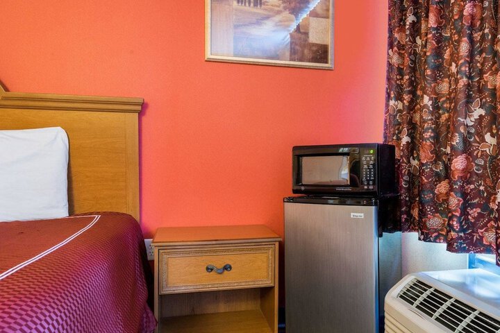 Room 16 of 20