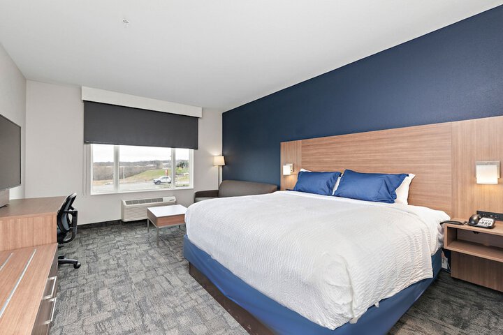 Room 47 of 105