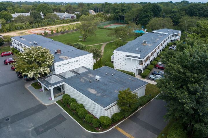 Hotel 4 of 184