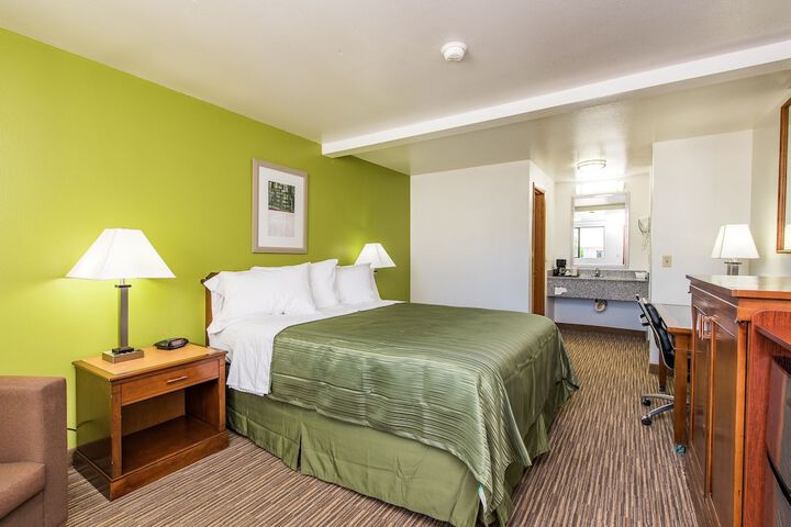 Room 14 of 32