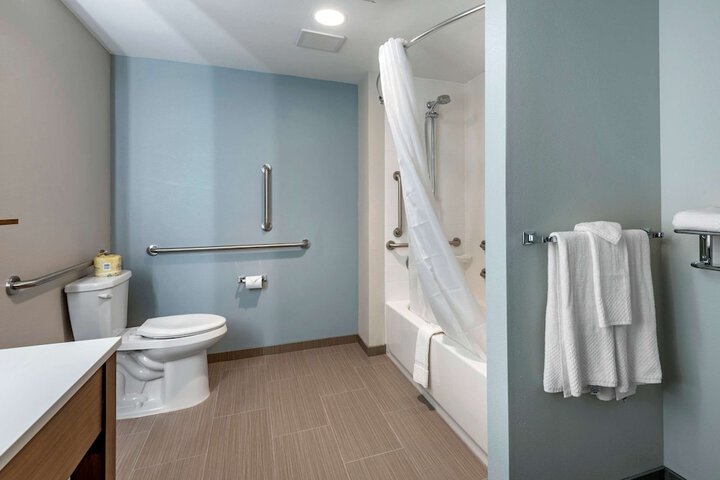 Room 16 of 41