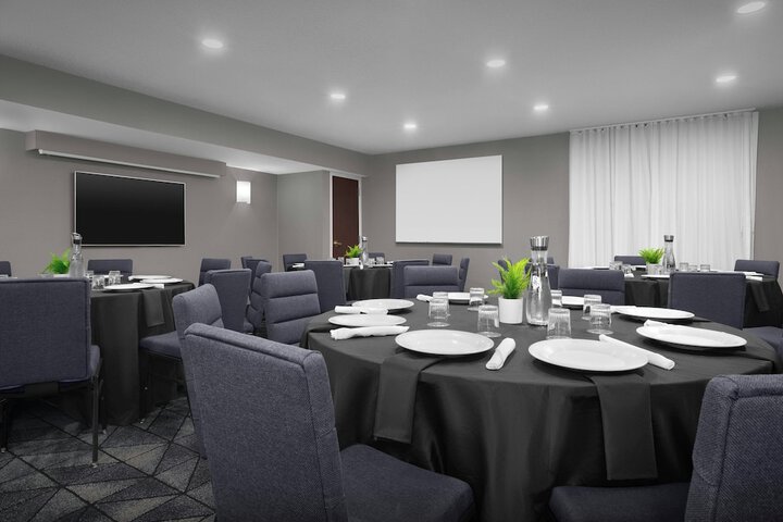 Courtyard by Marriott Dallas DFW Airport North / Irving