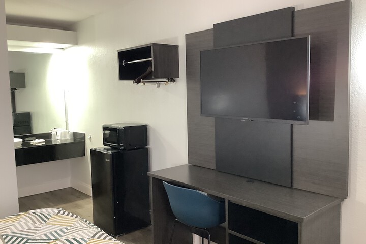 Room 19 of 44
