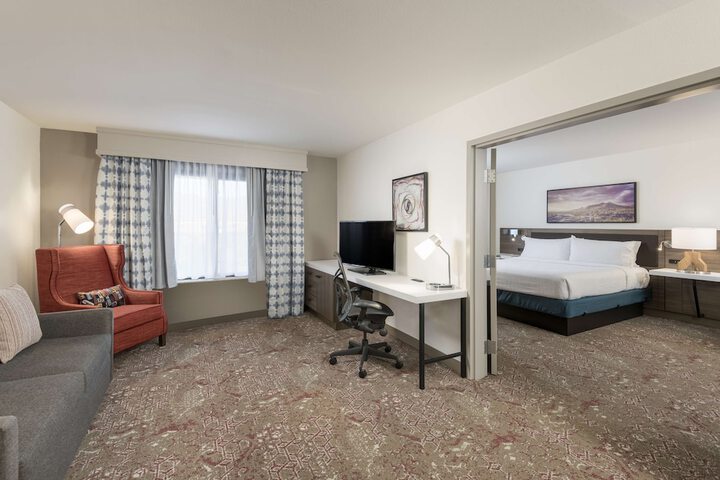 Room 28 of 48