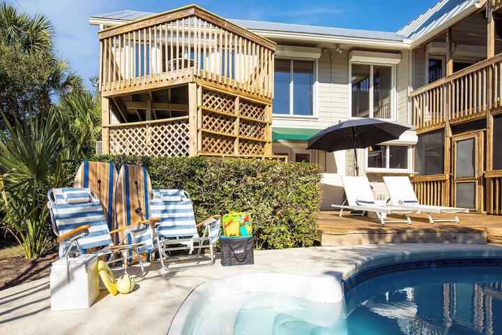 Raven by Avantstay Entertainers Dream w / Pool Hot Tub, Game Room! 9 Brs!