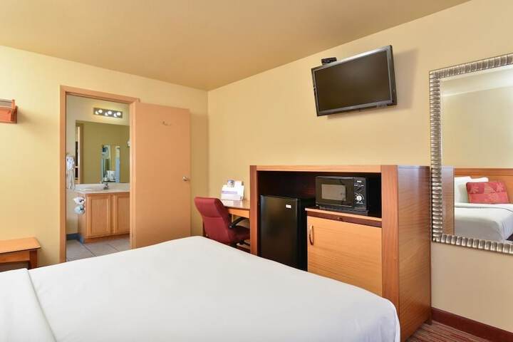 Room 11 of 22