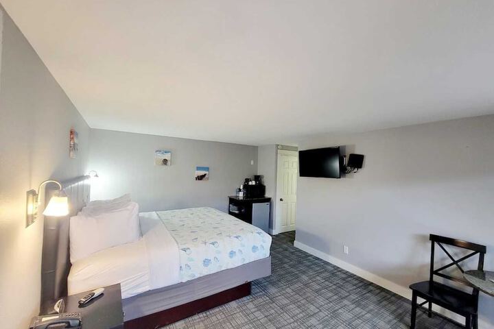 Room 28 of 40