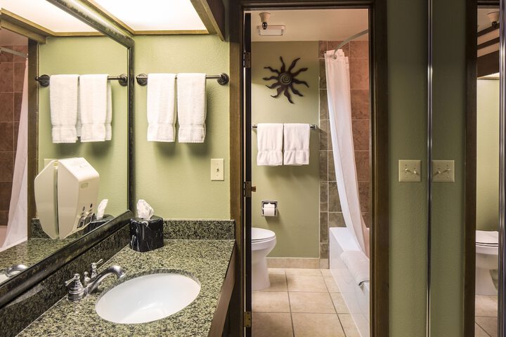 Room 21 of 51