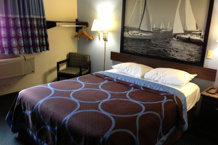 Room 22 of 26