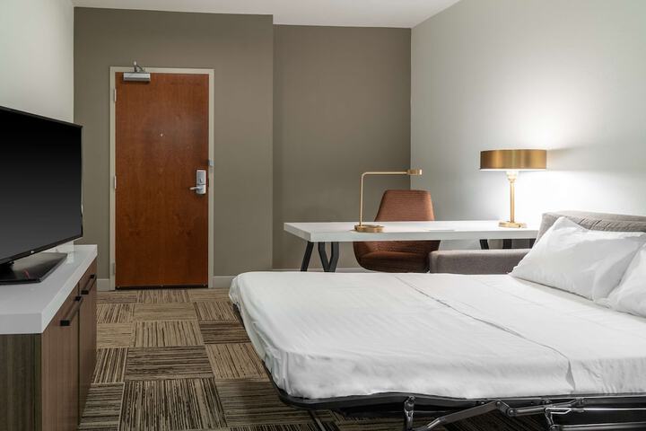 Room 42 of 66