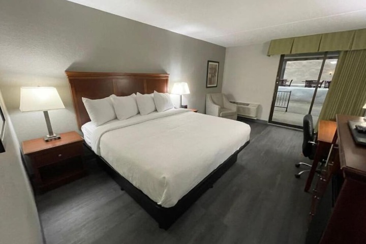 Pine Lake Resort and Banquets