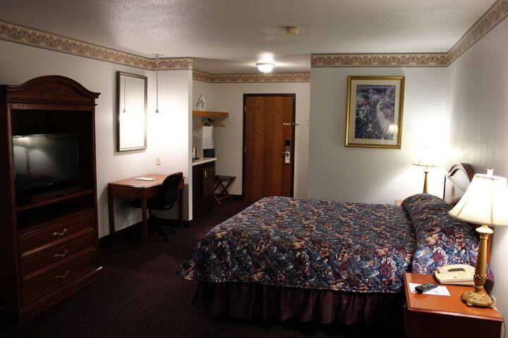 Room 33 of 43