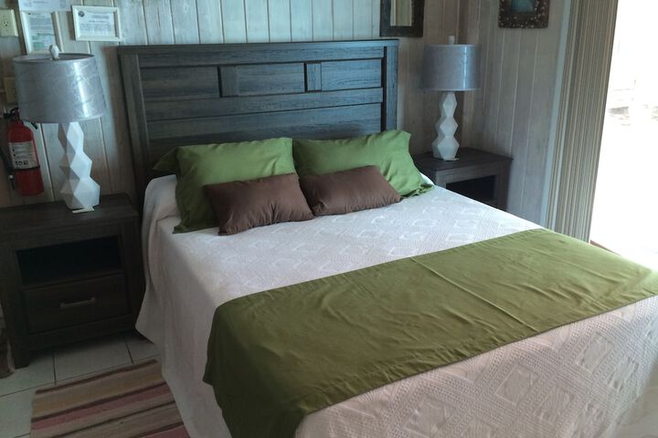 Room 180 of 219