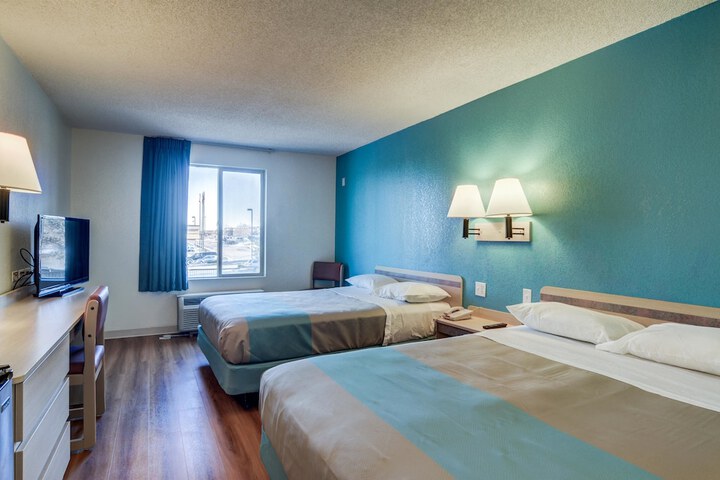 Room 16 of 33
