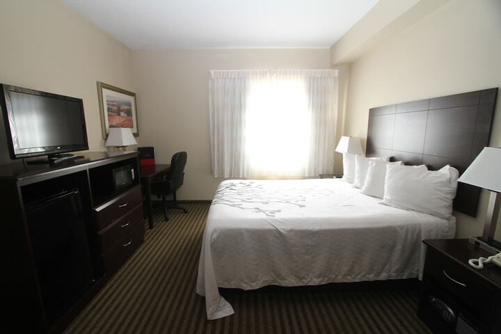 Room 15 of 34