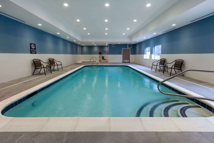 Pool 6 of 35