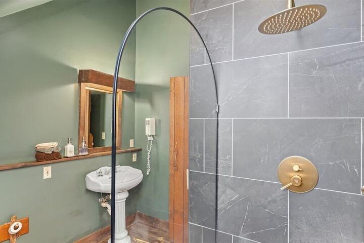 Laurel Valley Mountain Retreat