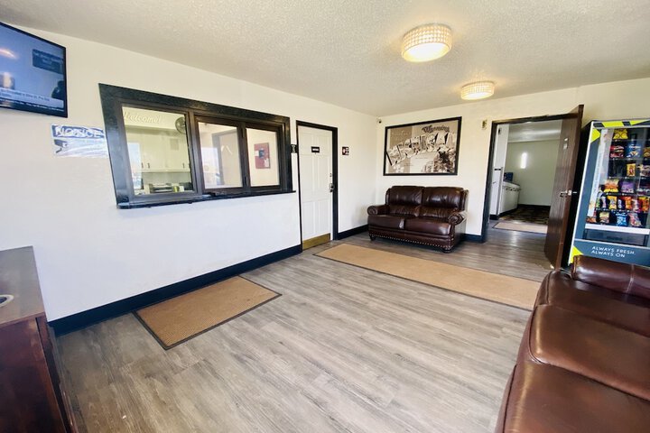 Super 8 by Wyndham Wyoming / Grand Rapids Area