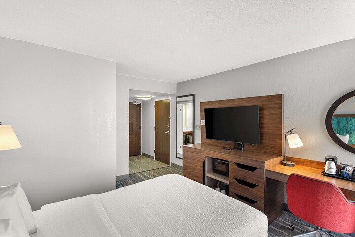 Room 30 of 42