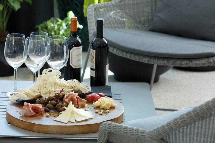Dining 88 of 127