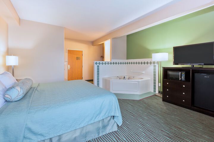 Room 32 of 47