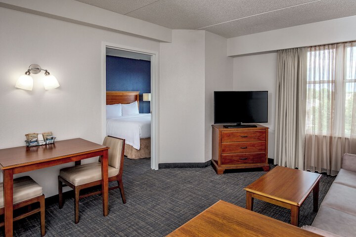 Residence Inn by Marriott Chesapeake Greenbrier