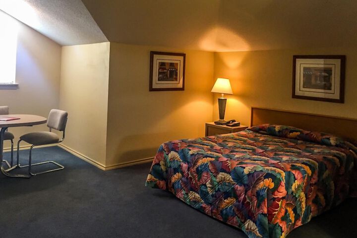 Room 30 of 62