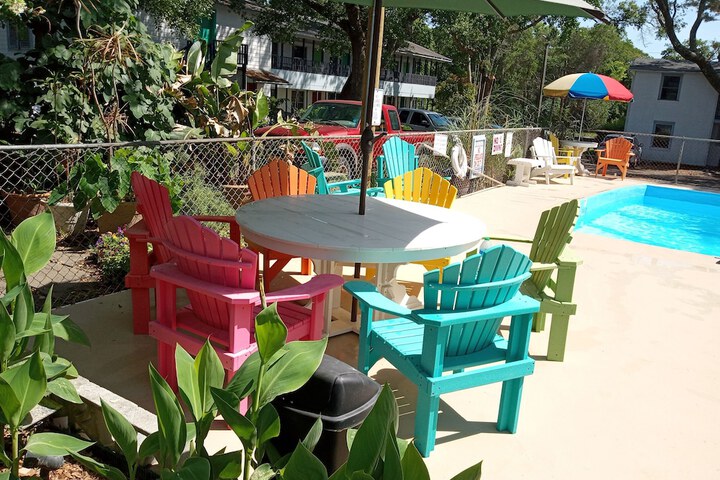 Captains Cove Motel